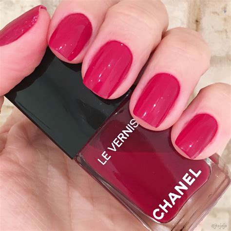 esmalte da chanel
